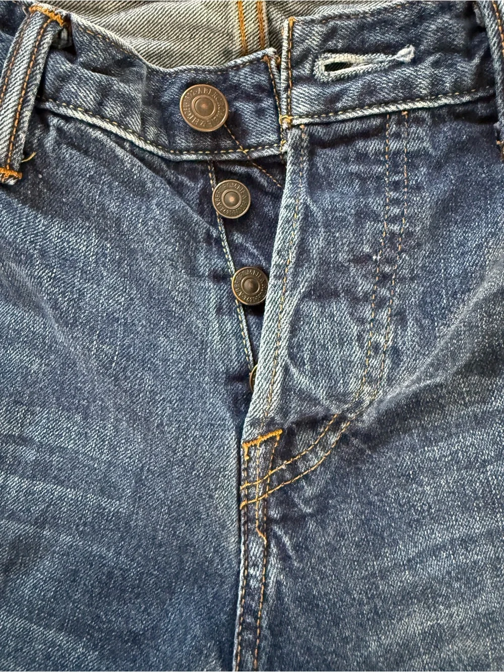 Abercrombie & Fitch Men's Dark Blue Straight-Leg Jeans size 32 x 30